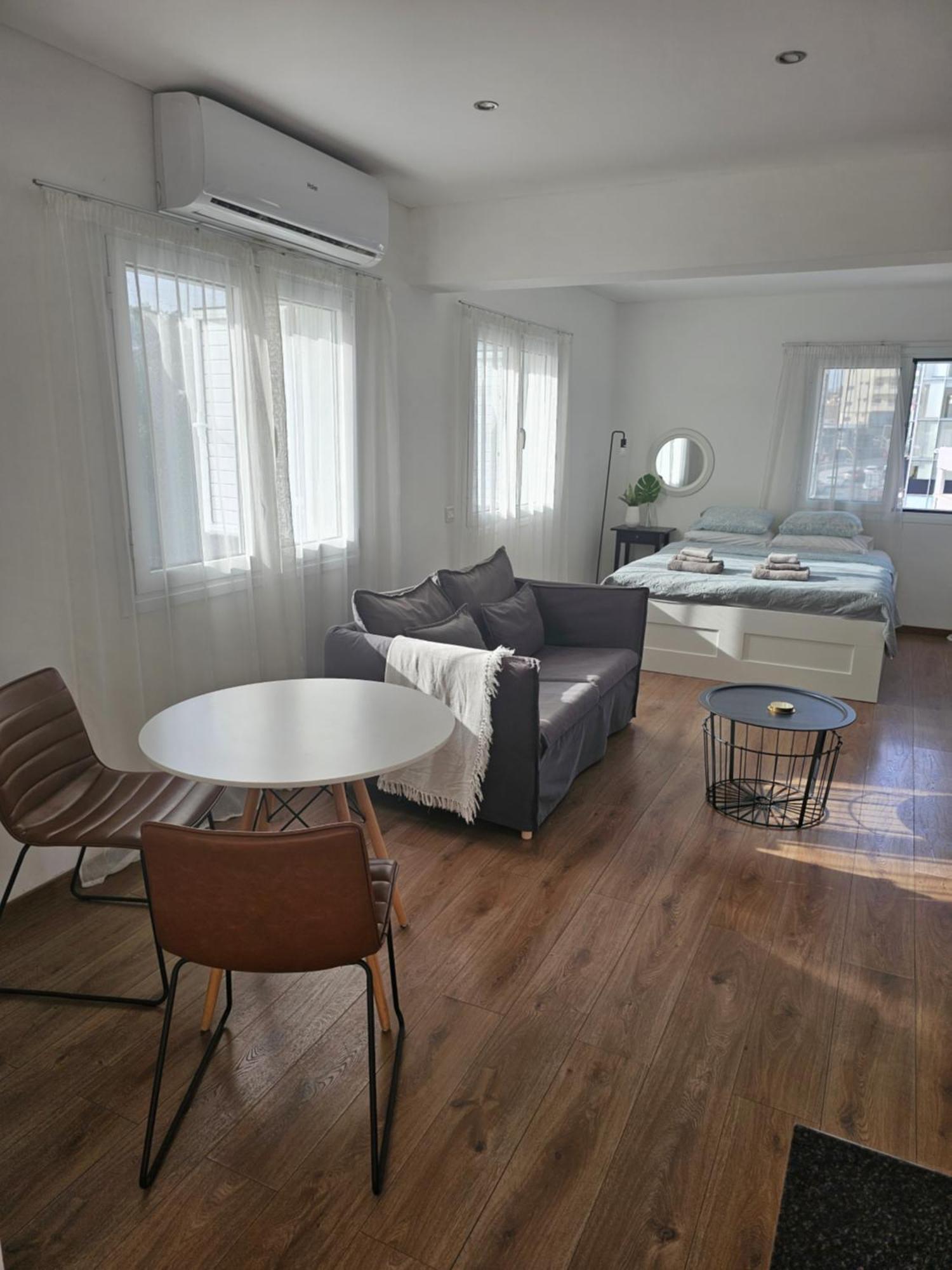 City Center Apartments 파포스 외부 사진